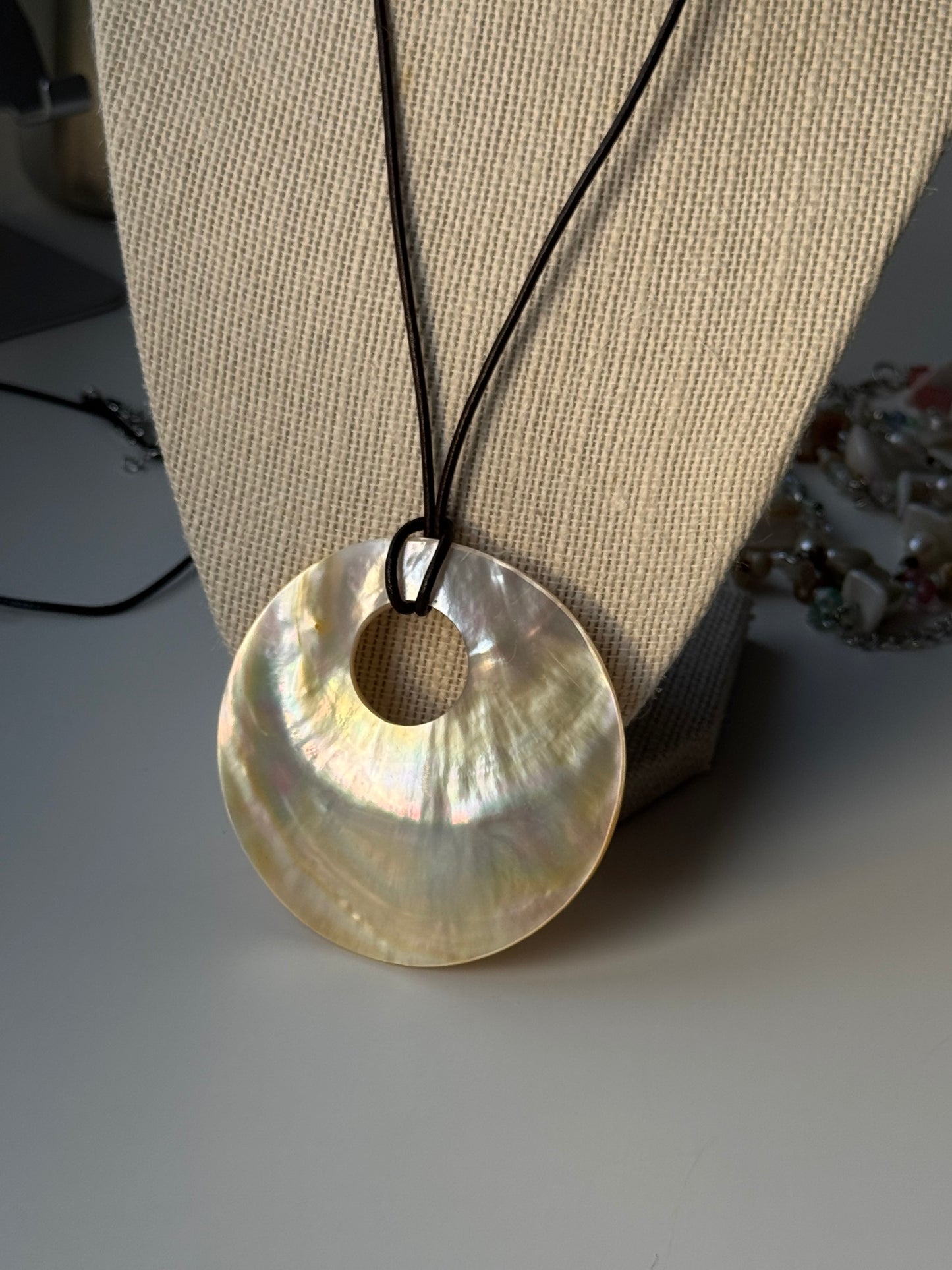 margot shell necklace